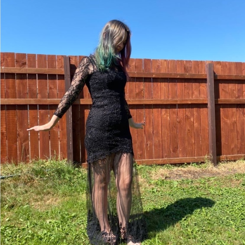 A black lace dress